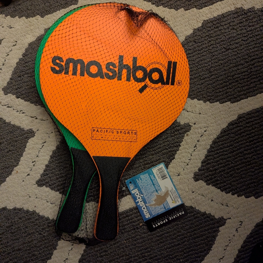 Brand New Smashball Set 2 Paddles 1 Ball